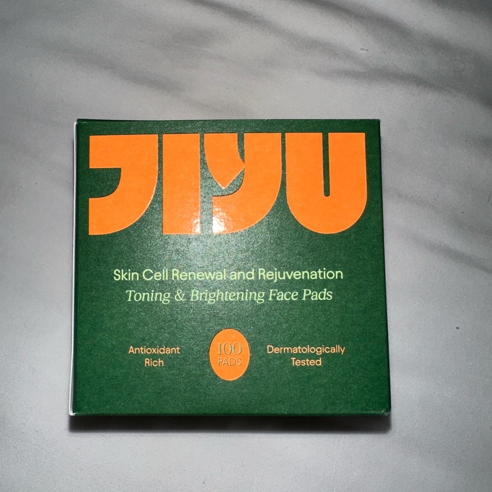 Green Toning & Brightening Face Pads